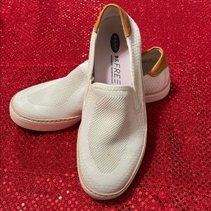 Slip-On Women's Casual Tennis Shoe